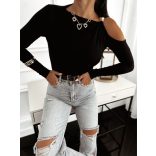 Rugalmas anyagú, fekete felső, nőies vállkivágással