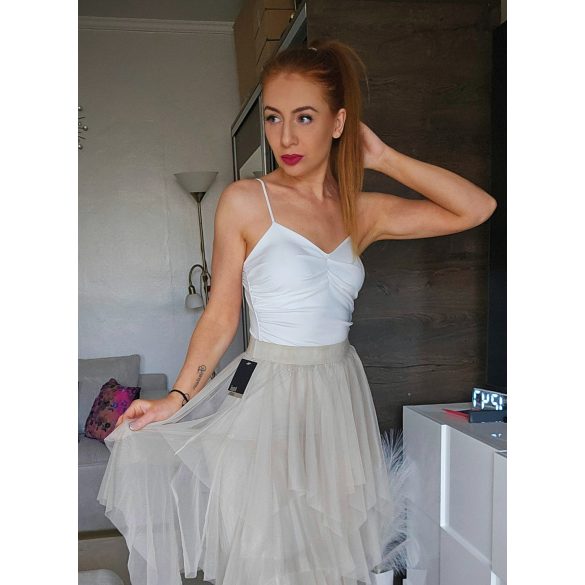 Rugalmas fehér női body formázott, ráncolt mellrésszel